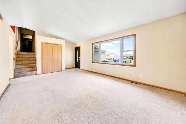 1447 W 84th Avenue, Merrillville, IN 46410