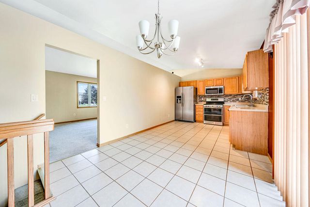 1447 W 84th Avenue, Merrillville, IN 46410