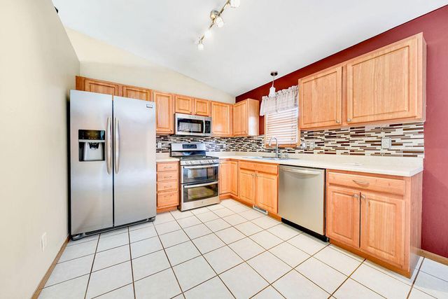 1447 W 84th Avenue, Merrillville, IN 46410