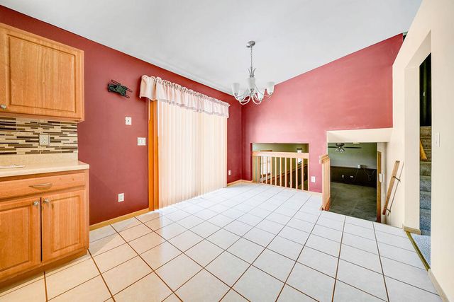 1447 W 84th Avenue, Merrillville, IN 46410