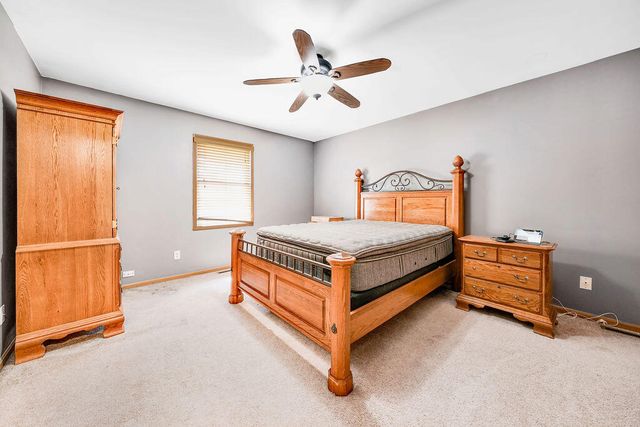 1447 W 84th Avenue, Merrillville, IN 46410
