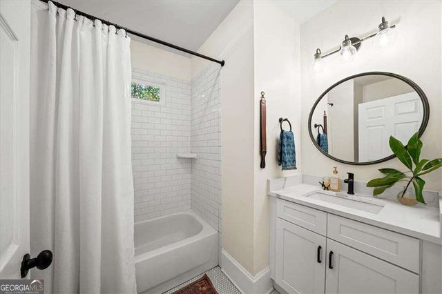 2670 Grady Street SE, Smyrna, GA 30080