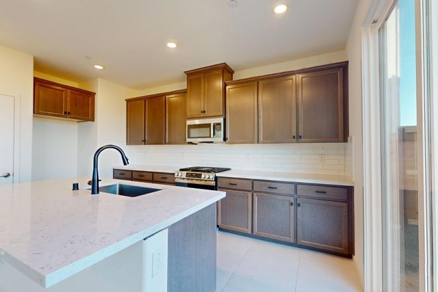 2986 Delegate Dr, Lincoln, CA 95648