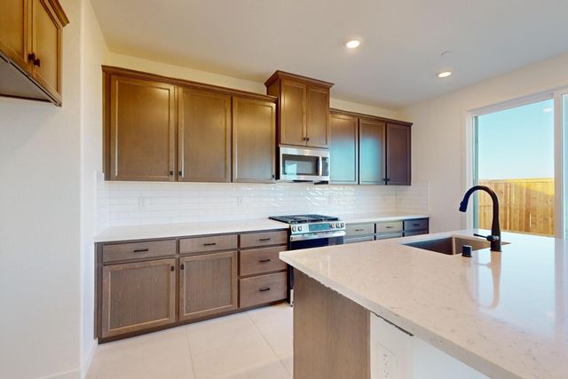 2986 Delegate Dr, Lincoln, CA 95648