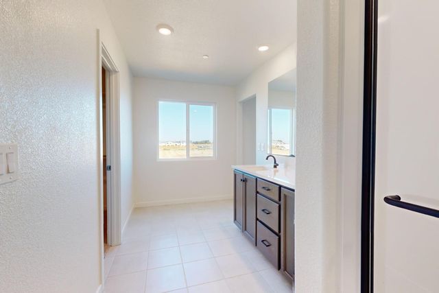 2986 Delegate Dr, Lincoln, CA 95648