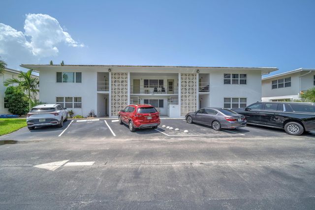 3213 Colony Club Road 4-e, Pompano Beach, FL 33062