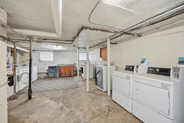 91 E Park St, Springfield, MA 01105