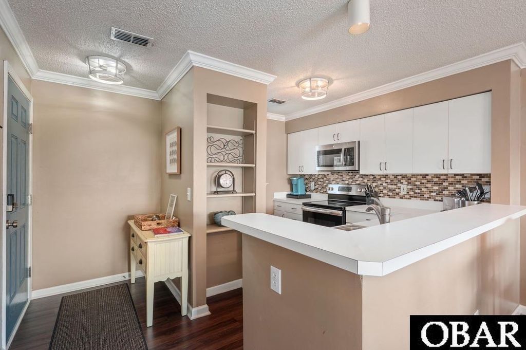 Image 17 of property listing at 424 Pirates Way # 424A, Manteo, NC 27954