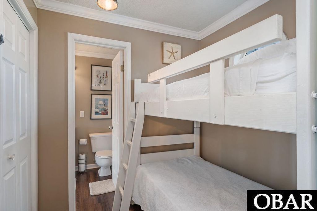 Image 7 of property listing at 424 Pirates Way # 424A, Manteo, NC 27954