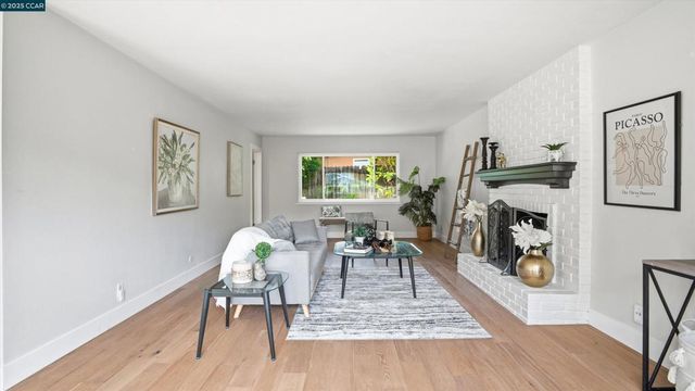 235 Appalachian Dr, Martinez, CA 94553