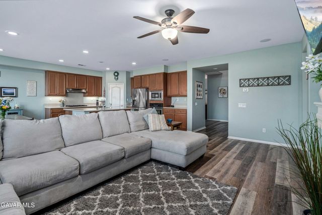 6100 W Ave K 10, Lancaster, CA 93536