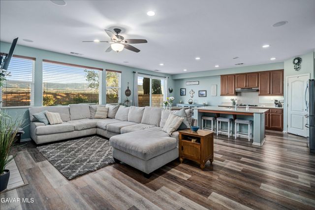 6100 W Ave K 10, Lancaster, CA 93536