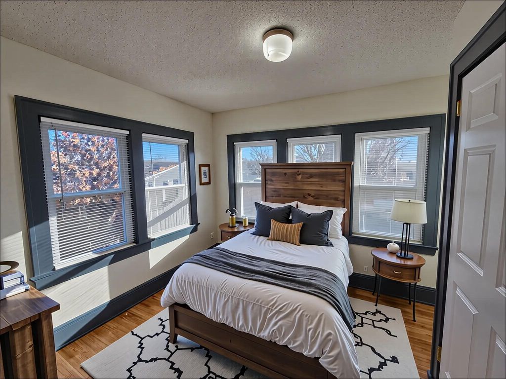 2020 E Franklin Avenue, Minneapolis, MN 55404 — photo 3
