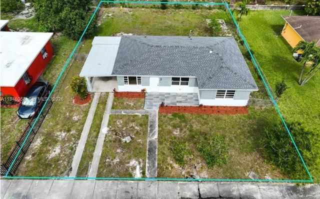 911 NW 142nd St, Miami, FL 33168