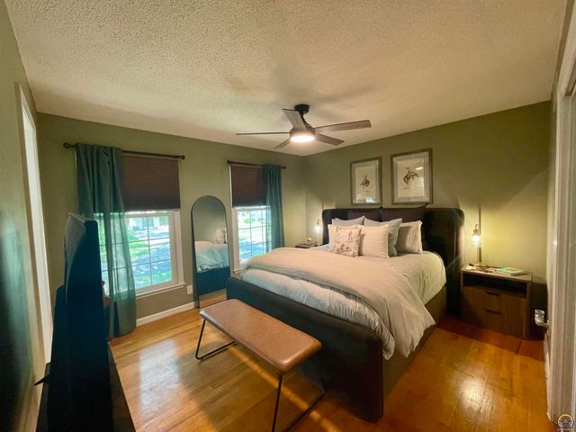 3310 SW Randolph AVE, Topeka, KS 66611