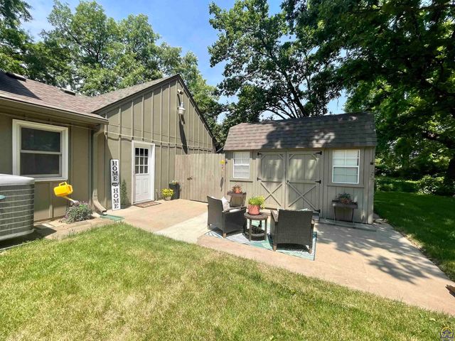 3310 SW Randolph AVE, Topeka, KS 66611