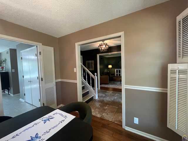 3310 SW Randolph AVE, Topeka, KS 66611