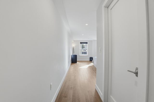 9 Independence Ave 102, Braintree, MA 02184