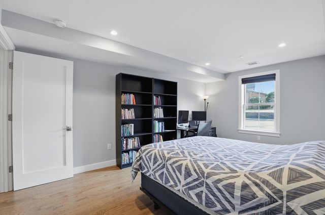 9 Independence Ave 102, Braintree, MA 02184