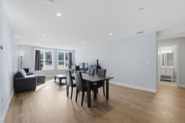 9 Independence Ave 102, Braintree, MA 02184