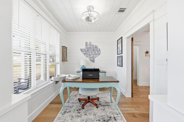 245 La Cresta Lane, Mineral Wells, TX 76067