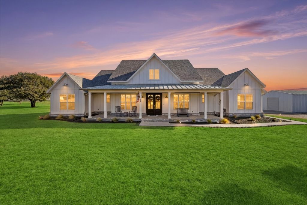 245 La Cresta Lane, Mineral Wells, TX 76067