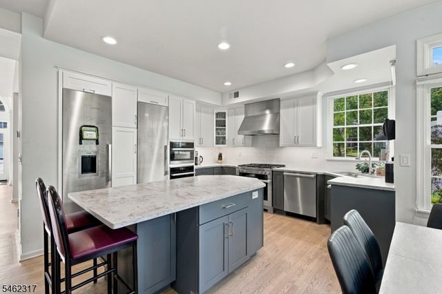 14 Cobble Ln, Bernards Twp., NJ 07920