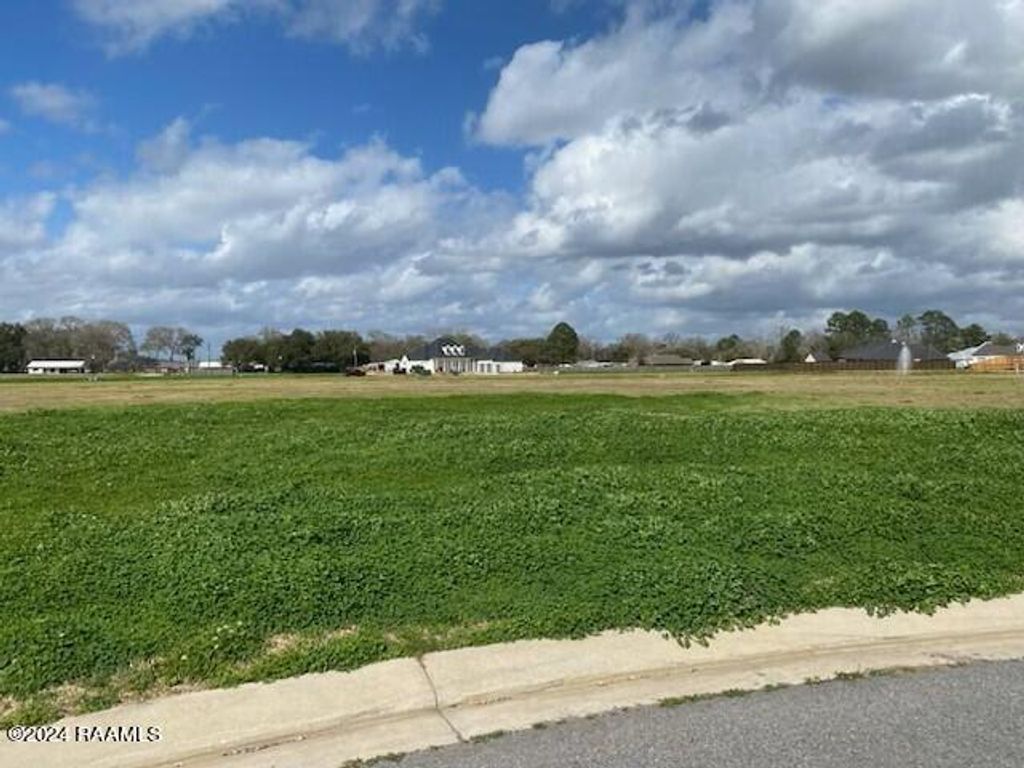 310 Stony Trek Drive, Youngsville, LA 70592