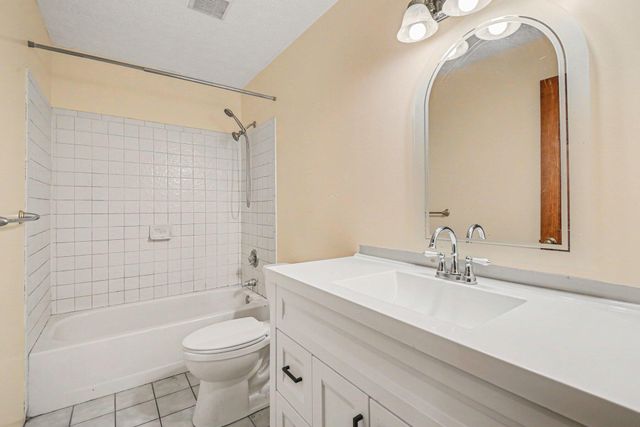 4294 Idlewild Road, Burlington, KY 41005