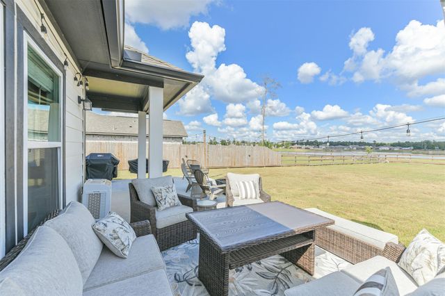 6138 Hazel Lake Drive, Conroe, TX 77303