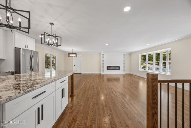 5833 Briercliff Rd, Knoxville, TN 37918
