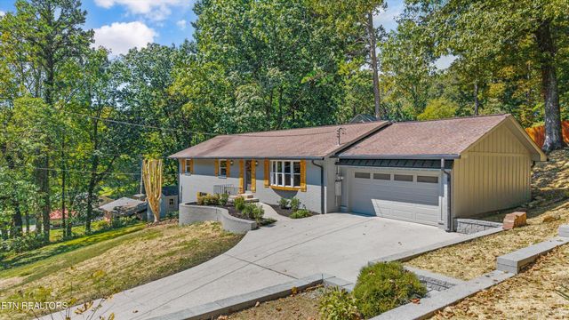 5833 Briercliff Rd, Knoxville, TN 37918