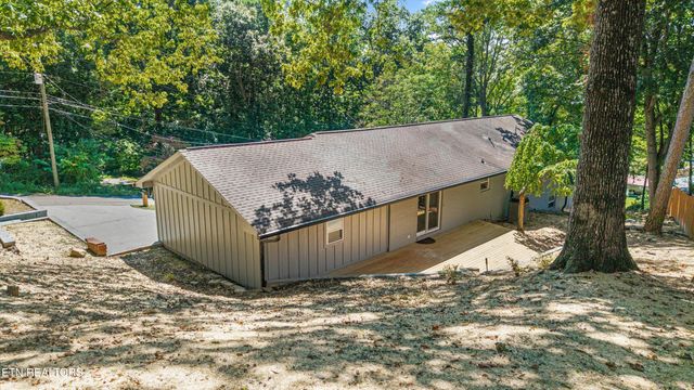5833 Briercliff Rd, Knoxville, TN 37918