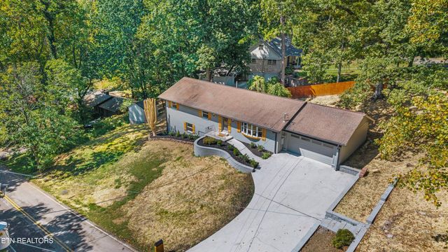5833 Briercliff Rd, Knoxville, TN 37918