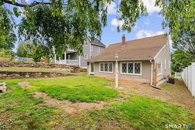 362 East Road, Bristol, CT 06010