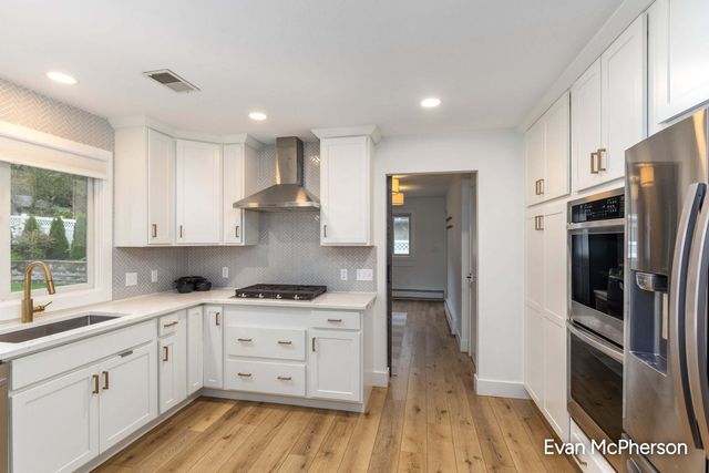 1805 Edgewood Avenue Se, City Of Grand Rapids, MI 49506