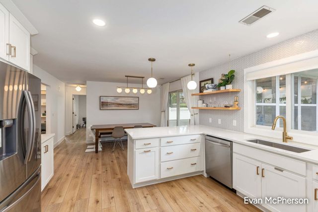 1805 Edgewood Avenue Se, City Of Grand Rapids, MI 49506