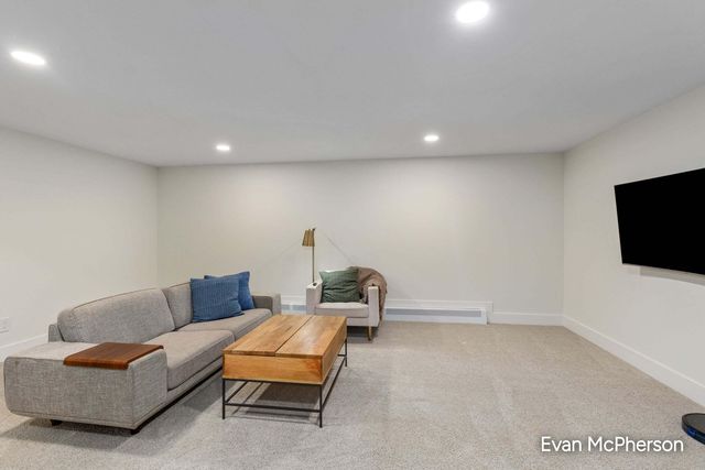 1805 Edgewood Avenue Se, City Of Grand Rapids, MI 49506