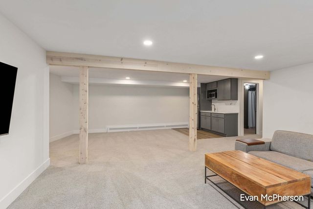 1805 Edgewood Avenue Se, City Of Grand Rapids, MI 49506