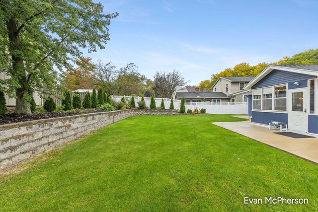 1805 Edgewood Avenue Se, City Of Grand Rapids, MI 49506