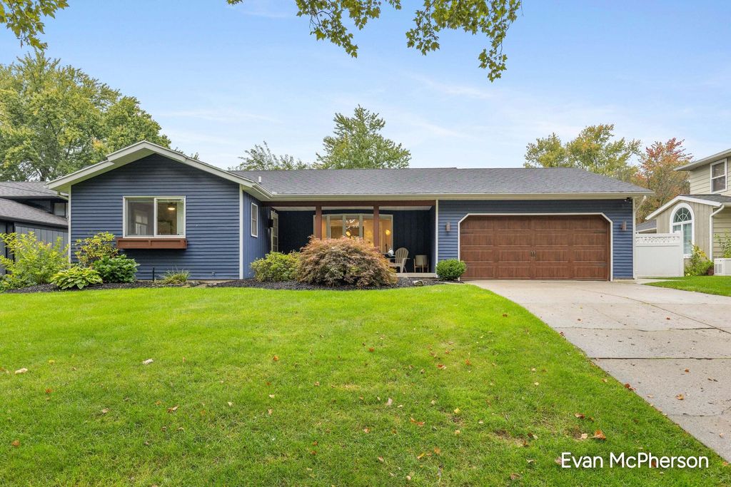 1805 Edgewood Avenue Se, City Of Grand Rapids, MI 49506