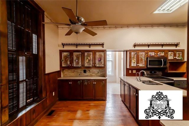 805 N 4 Street, Atchison, KS 66002