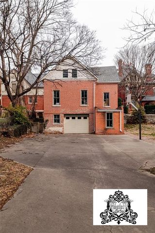 805 N 4 Street, Atchison, KS 66002