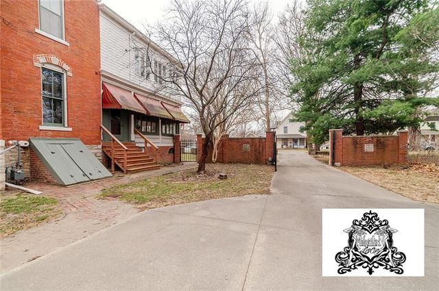 805 N 4 Street, Atchison, KS 66002