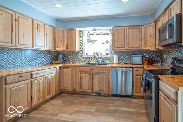 1171 Creekside Lane, Plainfield, IN 46168