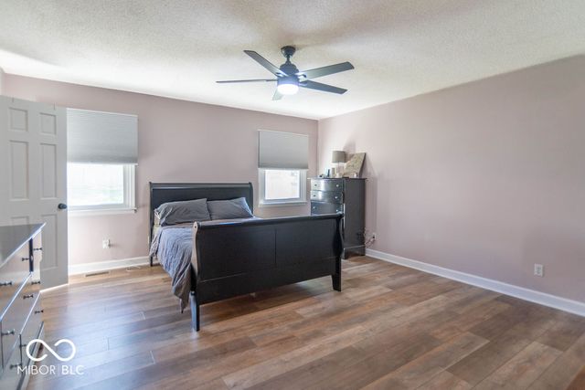 1171 Creekside Lane, Plainfield, IN 46168