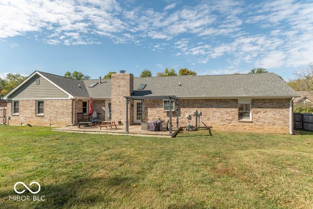 1171 Creekside Lane, Plainfield, IN 46168