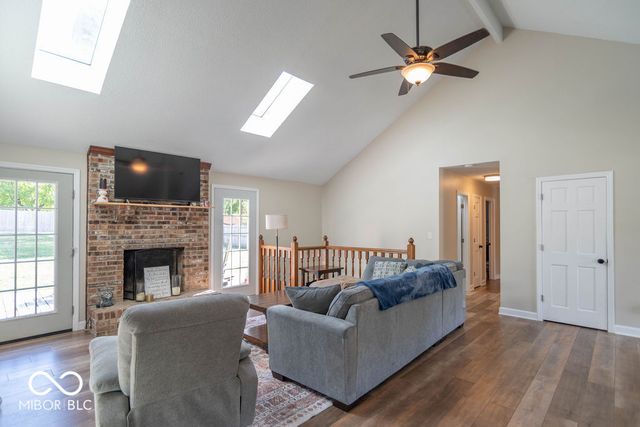 1171 Creekside Lane, Plainfield, IN 46168