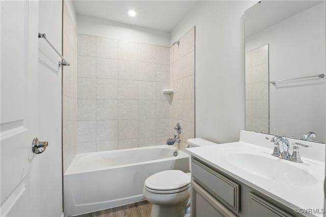 3912 Grove Point Dr, Richmond, VA 23223