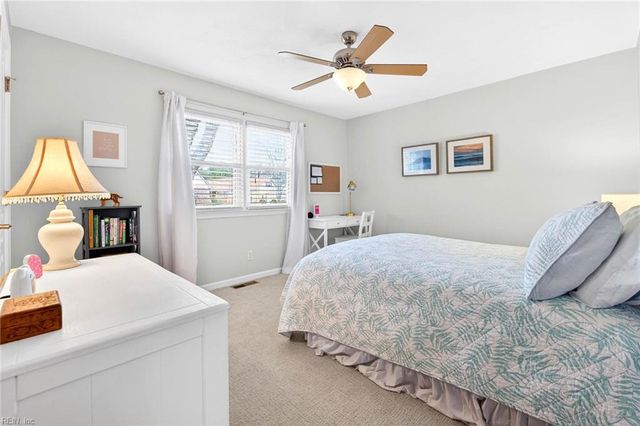 557 Longleaf RD, Virginia Beach, VA 23454